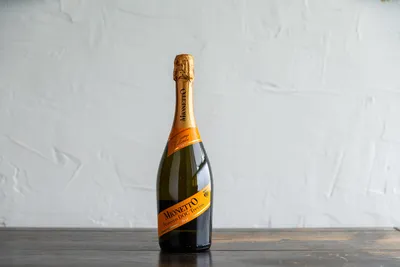 Всегда в наличии Итальянское шампанское Fragolino, ТМ Chiarelli Итальянское  игристое полусладкое вино Fragolino Красное Rosso, Белое… | Instagram