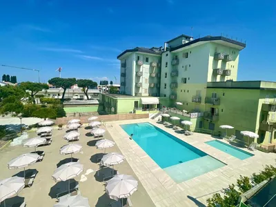 Booking.com: Hotel Universo , Лидо-ди-Езоло, Италия - 391 Отзывы гостей .  Забронируйте отель прямо сейчас!
