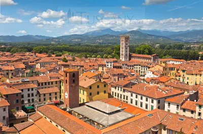 Why you should buy a holiday home in Lucca, Italy