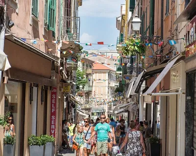 Путешествие по побережью Италии: Неаполь — Сан-Ремо | Яхты, каюты, места