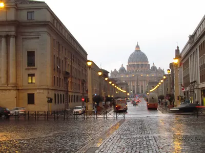 Ватикан и большинство регионов Италии смягчили введенные из-за COVID-19  ограничения
