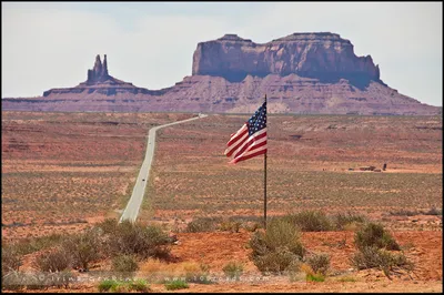 Племенной Парк Долина Монументов Навахо, Штат Юта, США Фотография,  картинки, изображения и сток-фотография без роялти. Image 48172304