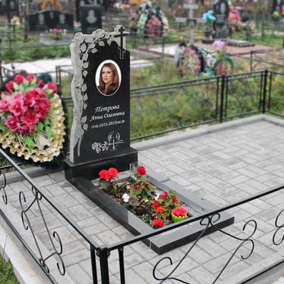 Памятник на могилу в Красноярске по низкой цене от производителя.