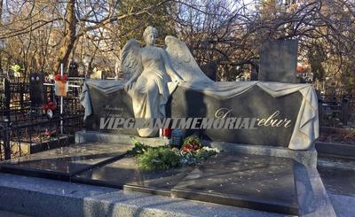 Изготовление памятников в Новосибирске - заказать гранитный памятник на  могилу