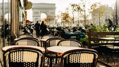 Уличное Кафе В Париже Франция — стоковые фотографии и другие картинки Кафе  - Кафе, Париж - Франция, Франция - iStock