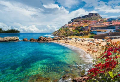Италия, Сардиния, Кальяри, пляж Su Portu, Chia Стоковое Фото - изображение  насчитывающей южно, идиллично: 106385158