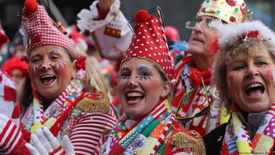 brand_profi - 💃Именно сегодня в Германии: «Bremer Karneval» - карнавал  самбы в Бремене! «Bremer Karneval» - это крупнейший в Германии музыкальный  карнавал самбы, с яркими представлениями и зажигательной музыкой этого  энергичного бразильского