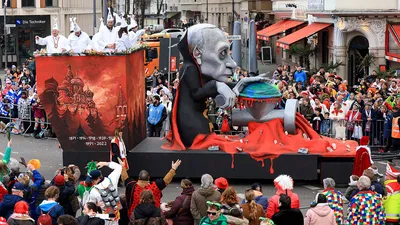 Германия: Карнавал в Дюссельдорфе стартует традиционно 11 ноября, без  алкоголя - МК Германия
