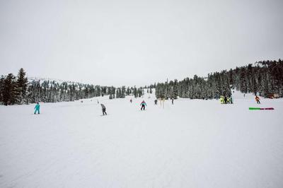 Где покататься на лыжах в России - Лайфхакер