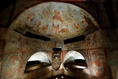 Украинцы обнаружили тайную комнату, кадры поражают: что скрывают древнейшие  катакомбы - ЗНАЙ ЮА