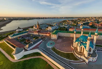 Visit Tatarstan - Казань прекрасна с любого ракурса: хоть с земли, хоть с  высоты птичьего полета✈️ Мы подготовили мини-гид по смотровым площадкам  города для тех, кто готов еще сильнее влюбиться в Казань✔️