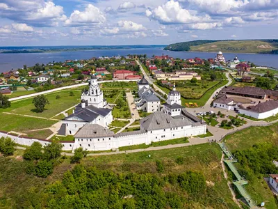 Экскурсия на теплоходе в Свияжск и Раифский монастырь: 🗓 расписание, ₽  цены, купить 🎟 билеты онлайн
