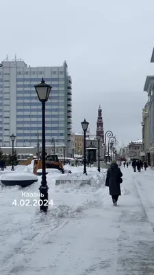 Казань в центре стихии: горожане помогают 1,5 тысячам дворников, автобусы  вместо трамваев