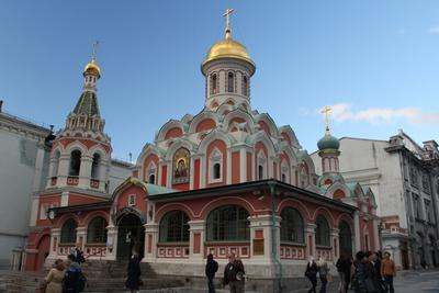 Казанский собор на Красной площади в Москве. Фото