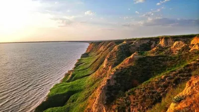 Большой каньон пещеры в регионе, на берегу моря в херсонской области  Стоковое Фото - изображение насчитывающей рисуночно, грандиозно: 196617880