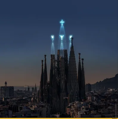 Испания, Барселона, Храм Святого Семейства / Саграда Фамилия / Basilica de  la sagrada Familia - «Главная достопримечательность Барселоны. Обязательная  к посещению! Стоит ли подниматься на башню? На мой взгляд нет. Совет  альтернативного