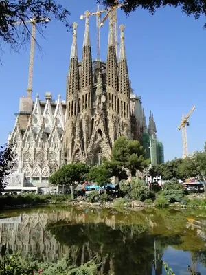 Храм Святого Семейства (Sagrada Familia)