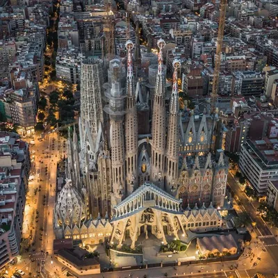 Испания (Каталония). Барселона. Храм Святого Семейства (Temple Expiatori de  la Sagrada Família).