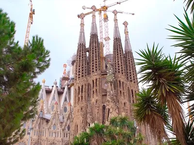Саграда Фамилия 🌟 Красивейшая церковь в Барселоне