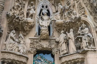 Саграда Фамилия – поразительный по красоте храм Барселоны - Детский Портал  Знаний