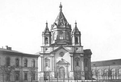 Экскурсии в храмы и церкви Петербурга на иностранных языках