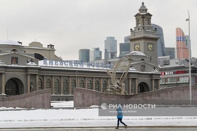 Киевский вокзал. Встреча делегатов VI Всемирного фестиваля молодёжи и  студентов в Москве - Retro photos