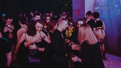 Москва, я люблю тебя - Московские Kinky Party – всё. Организаторы отменяют  ближайшие секс-вечеринки из-за писем с предупреждением о «недопустимости»  таких мероприятий Организаторы столичных секс-вечеринок Kinky Party  рассказали журналистам, что ...