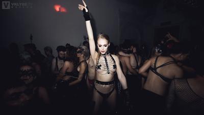 sitnik_en@mastodon.social on X: \"Will we have a new kinky party trend when  the coronavirus pandemic is over? Moscow kinky party #nazlomame, January  2020 #sitnikfriday https://t.co/GJK3gBsmTh Photographers:  https://t.co/9uEEc9kjmP https://t.co ...