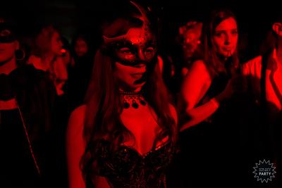В Москве из-за предостережения властей отменили вечеринки для взрослых  Kinky Party