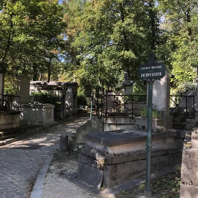 Почему на самое известное кладбище Парижа ходят только настоящие романтики?  | Follow the Ghosts | Дзен