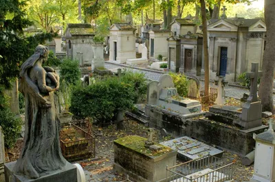 Кладбище Пер-Лашез — могилы, кто похоронен, карта, памятники, легенды,  отзывы, как добраться | Туристер.Ру