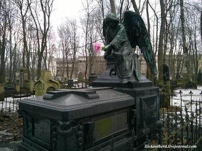 Новодевичье кладбище в Санкт-Петербурге | ГКРС