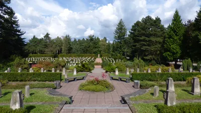 Кладбище в Германии - YouTube