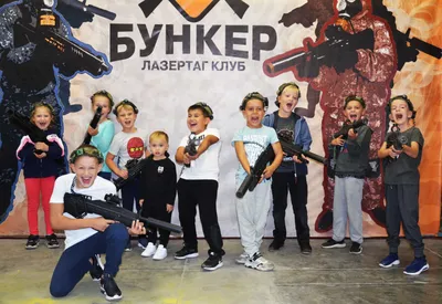Военных в форме отказались пускать в ночной клуб в Новосибирске - Вести