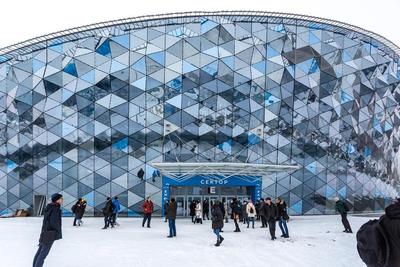 В Новосибирске появился дом цвета местного хоккейного клуба «Сибирь» - KP.RU