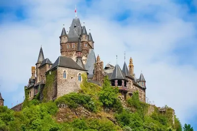 Cochem Castle (Reichsburg Cochem) and town, Rhineland-Palatinate, Germany  Stock Photo - Alamy