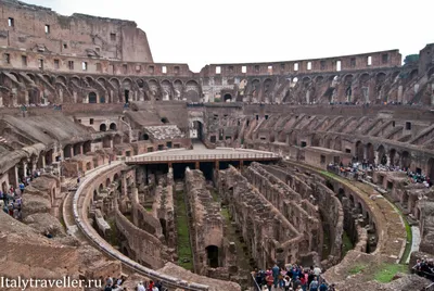 Внутри Колизея Рим — стоковые фотографии и другие картинки Колизей - Колизей,  Амфитеатр, Архитектура - iStock