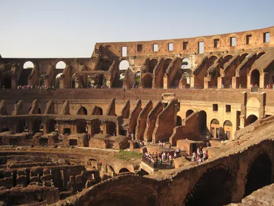 Италия для меня - Построили почти 2000 лет назад, а впечатляет до сих пор!  Подробнее про историю Колизея ы Риме можно почитать в статье  https://italy4.me/lazio/roma/colloseo.html #Колизей #Италия #Рим 📷:  @danieleragazzini | Facebook