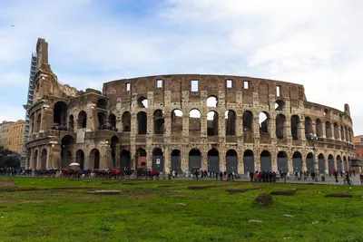 Рим, Италия - 11 января 2019 года: Персоналии:Колизей в Риме в солнечный  день, Италия Редакционное Фото - изображение насчитывающей утро, день:  158583171