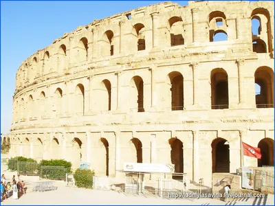 Римский Колизей в Тунисе стоковое изображение. изображение насчитывающей  тунис - 35450485