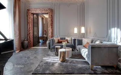 Комната комфортабельного отеля в Риме, Италии, Европе Стоковое Изображение  - изображение насчитывающей путешествие, подушка: 133696823