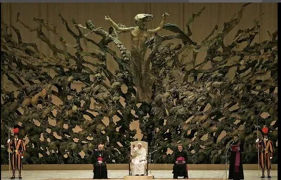 Папа Римский вещает из пасти змеи | Интересные факты и гипотезы | Дзен