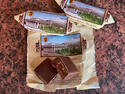 Где конфеты вкуснее в Барнауле или Новосибирске: пробую сувенирные конфеты  разных городов | Соло - путешествия | Дзен
