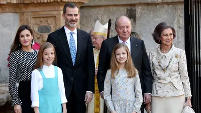 Король и королева Испании фото