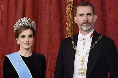 Король Испании Филипп VI и королева Летиция посетили церемонию присяги  принцессы Леонор в военной академии