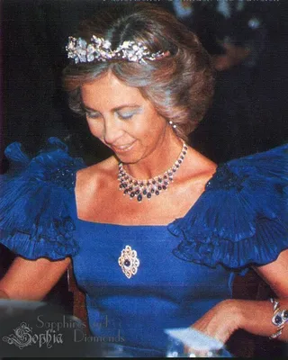 Королева Испании надела идеальное черное платье. Оно в ее гардеробе давно |  РБК Life