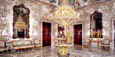 Королевский дворец в Мадриде: Внутреннее убранство