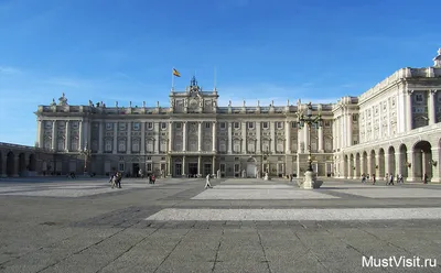 🏛️ Королевский дворец в Мадриде: роскошное наследие испанских монархов |  Smapse