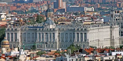 Королевский дворец В мадриде (Испания). Стоковое Фото - изображение  насчитывающей город, известно: 176669246