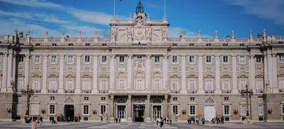 Королевский Дворец В Мадриде (Palacio Real De Madrid), Официальная  Резиденция Испанской Королевской Семьи В Мадриде, Испания. Фотография,  картинки, изображения и сток-фотография без роялти. Image 78728736